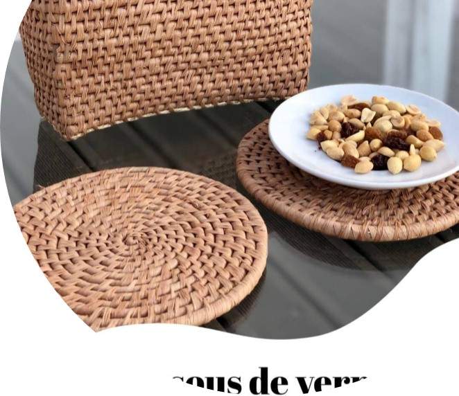 Sous verre avec panier de rangement